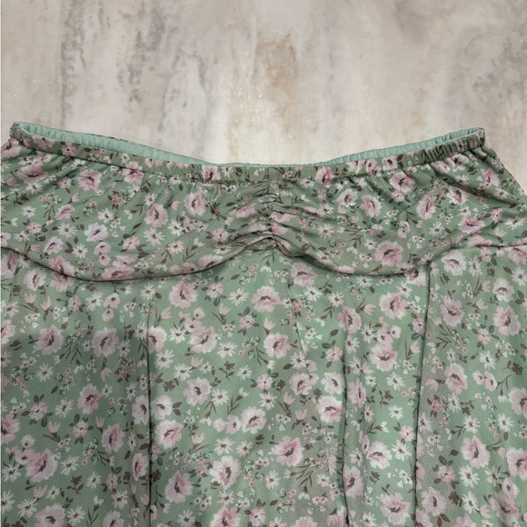 Sage Green and Pink Floral Streetwear Society Mini Skirt / Skort. Size Small. - Picture 2 of 5